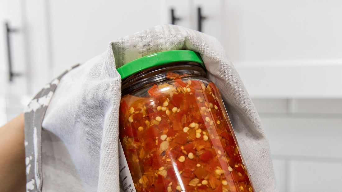 Non slip kitchen towel to open stubborn lids of jars